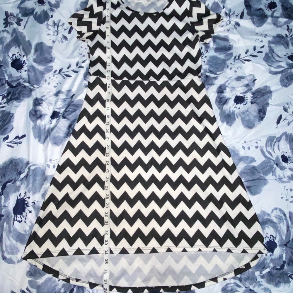 Chevron Dress - Picture 4 of 4